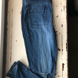 NEW WITH TAGS | Old Navy Skinny/Jegging Jeans